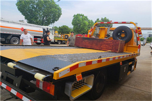 庄河附近拖车电话号码服务