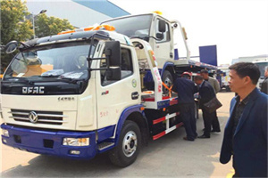 庄河汽车道路救援拖车价格